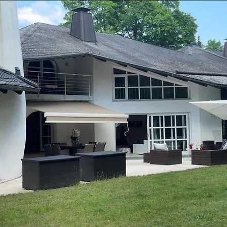 Großzügige In Mit Alterscharme * Grünwald