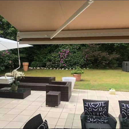Großzügige In Mit Alterscharme Villa Grünwald